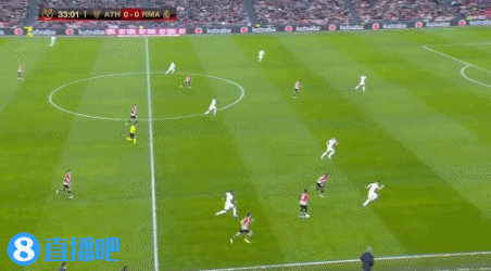 姆巴佩：于帕在本赛季属于世界最佳后卫，受到关注是很正常的