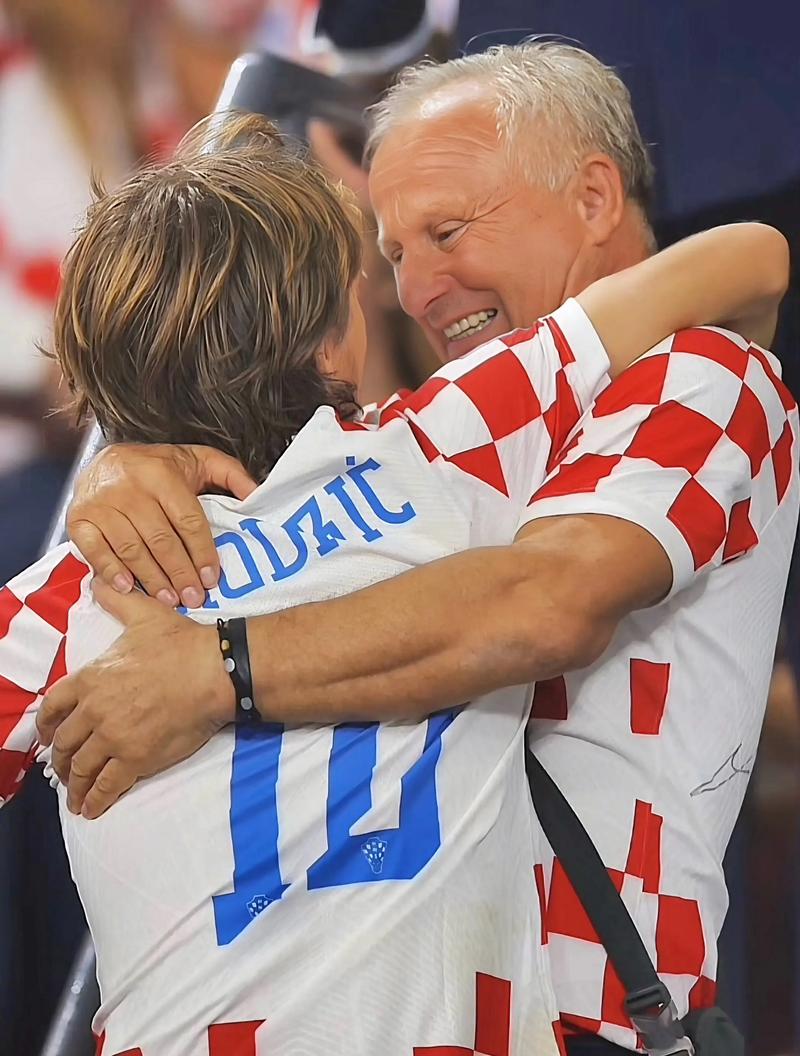 习近平访澳期间博彩收入波动分析