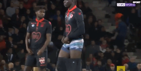 阿尔巴全场数据：2抢断3关键传球+风骚脚后跟助攻队友破门