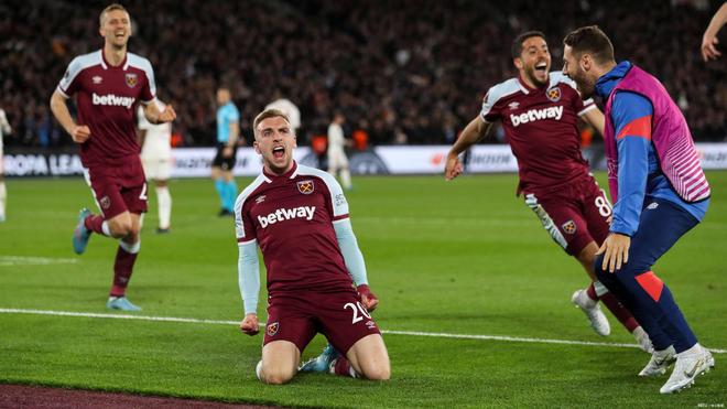 川超联赛出现暴力事件，凉山队球员比赛结束后飞踹裁判