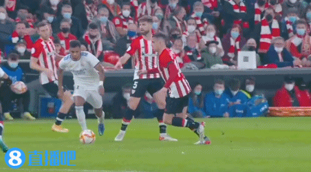 博主：皇马已经至少接触两名教练，但齐达内不会回归